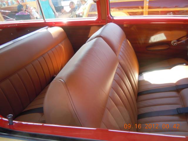 Ford Custom DeLuxe Country Squire