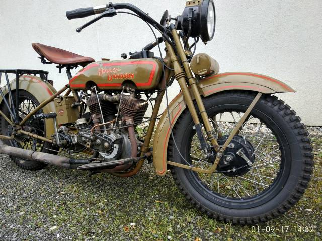 Immagine 1/12 di Harley-Davidson DUMMY (1916)