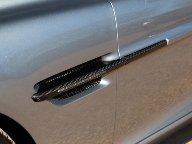 Aston Martin Vanquish