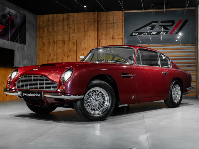 Image 1/11 of Aston Martin DB 6 Vantage (1967)