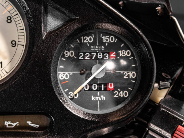 Moto Guzzi V 65 Lario