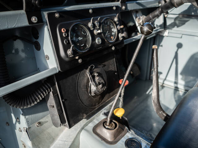 Land Rover 109