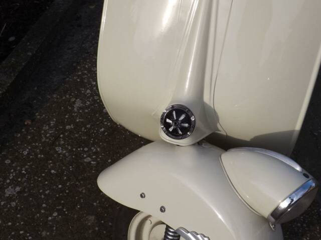 Piaggio Vespa 125