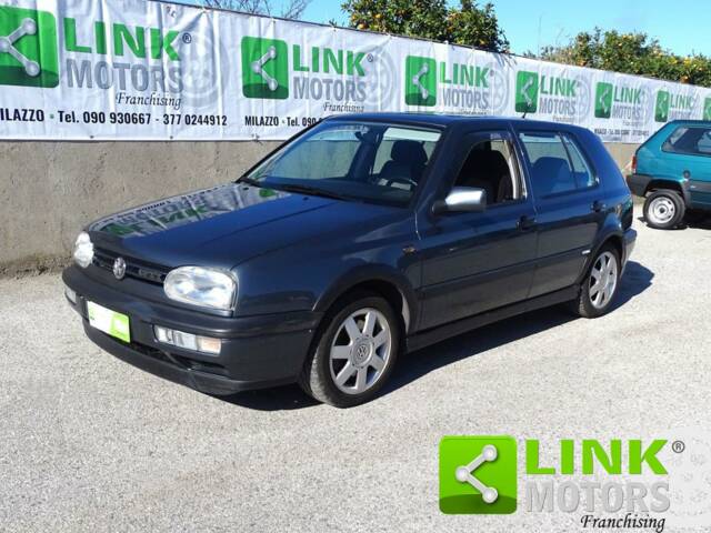 Bild 1/10 von Volkswagen Golf III GTI 2.0 (1997)