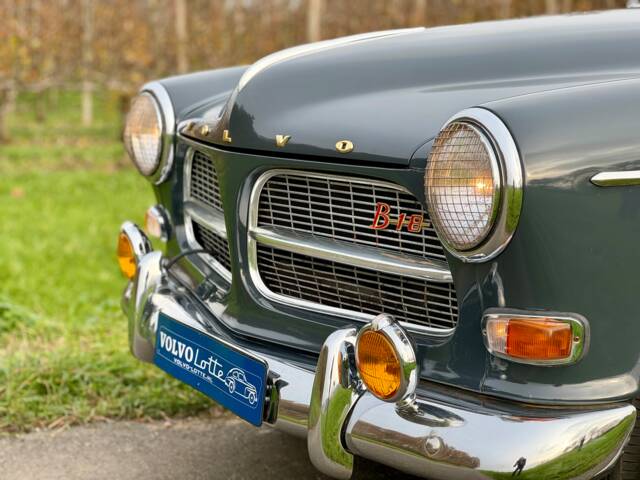 Volvo P 121