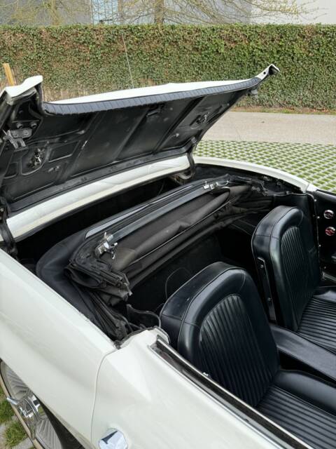 Chevrolet Corvette Sting Ray Convertible