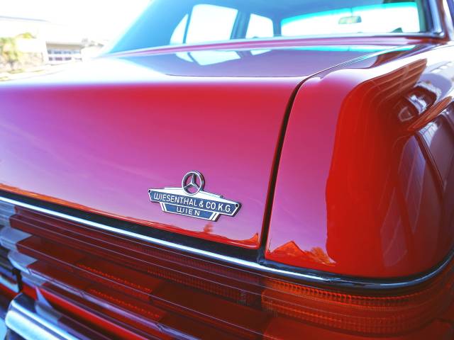Mercedes-Benz 280 SE