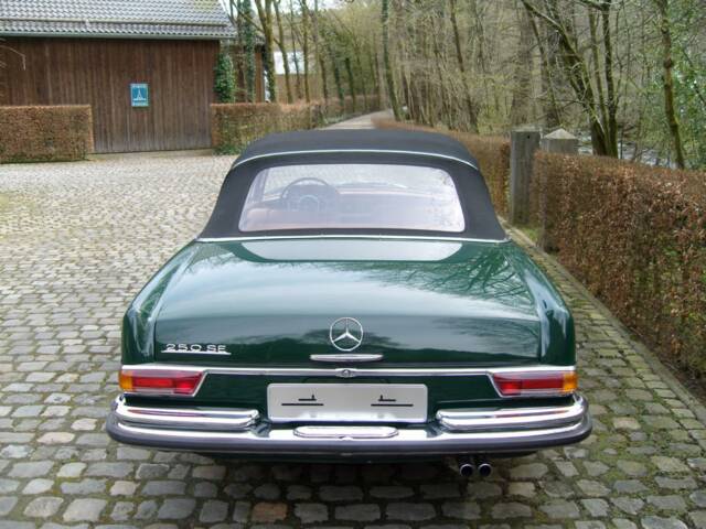 Mercedes-Benz 250 SE