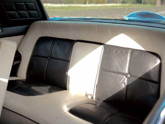 Lincoln Continental Mark II