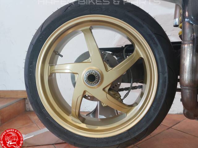 Ducati 748 S