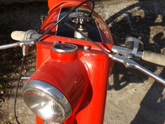 Rumi 125 Super Sport