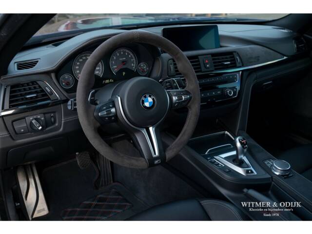 BMW M4 CS