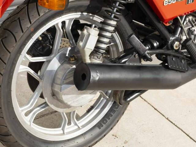 Moto Guzzi 850 LeMans II