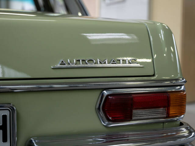 Mercedes-Benz 250 S