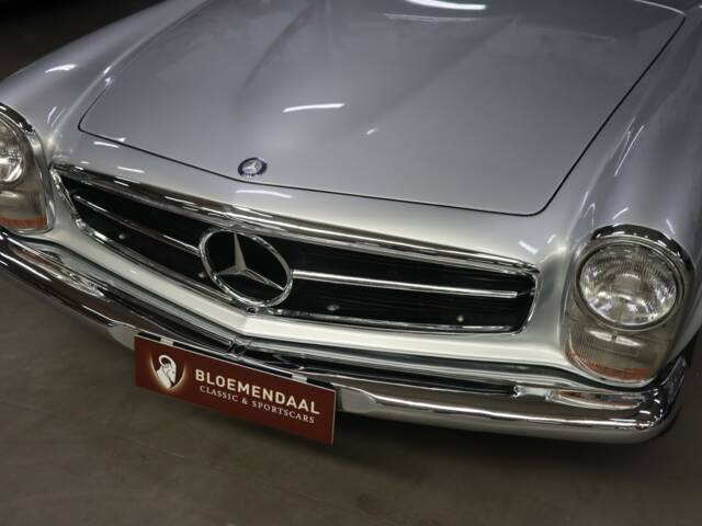 Mercedes-Benz 280 SL