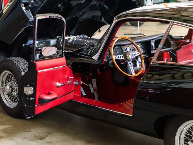 Jaguar E-Type 4.2