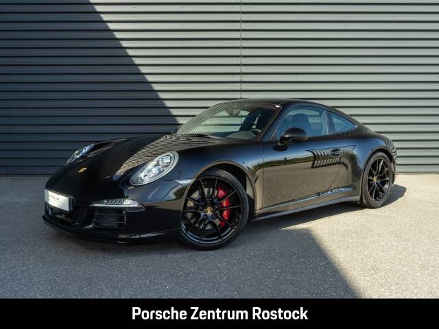 Porsche 911 Carrera 4 GTS