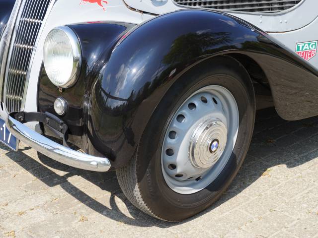 BMW 327
