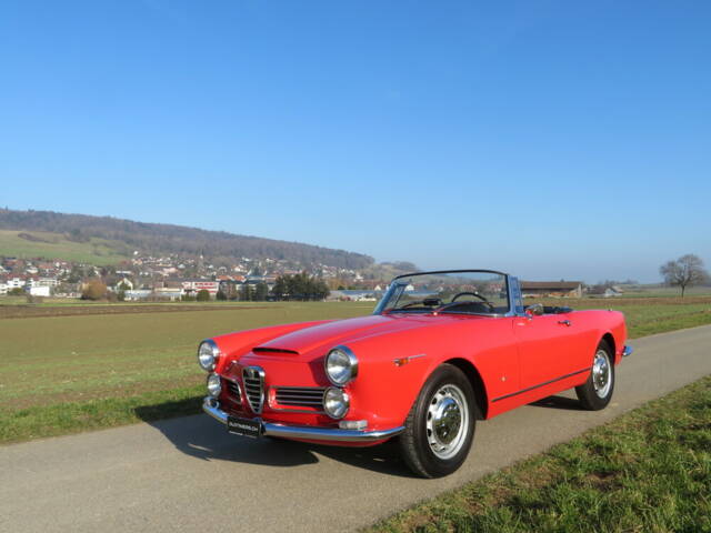 Immagine 1/21 di Alfa Romeo 2600 Spider (1966)