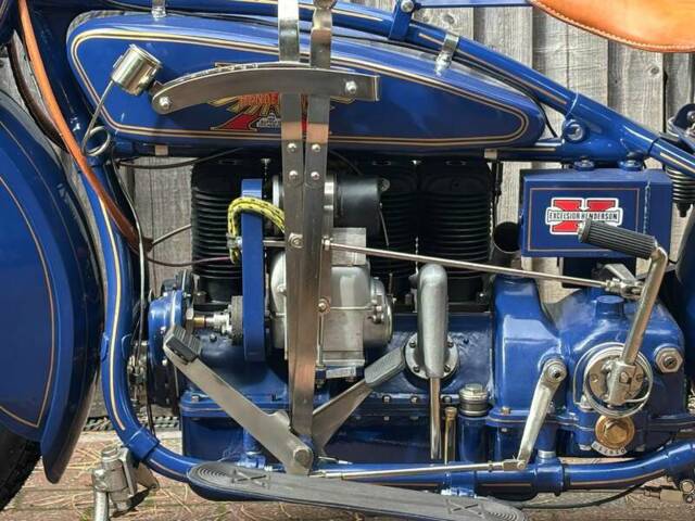 Henderson De Luxe 1200