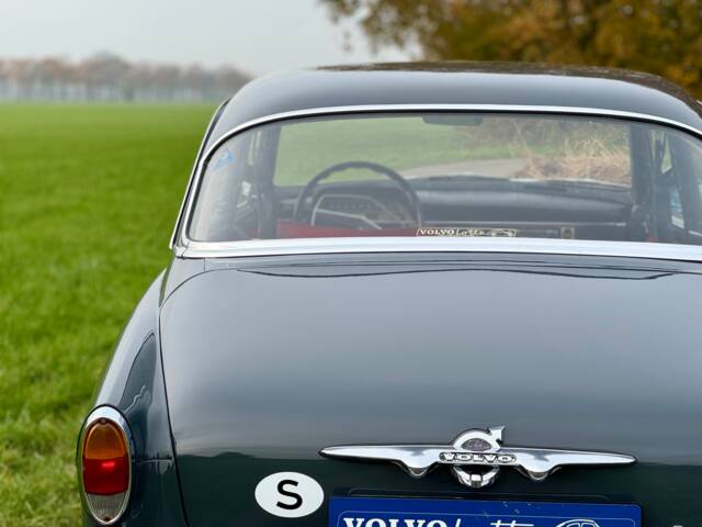 Volvo P 121