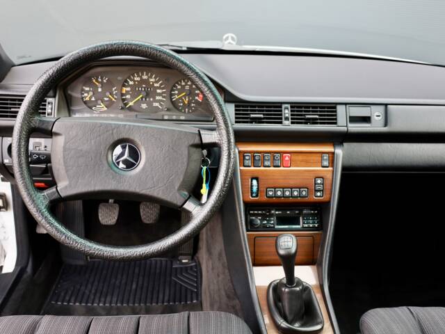 Mercedes-Benz 200 TE