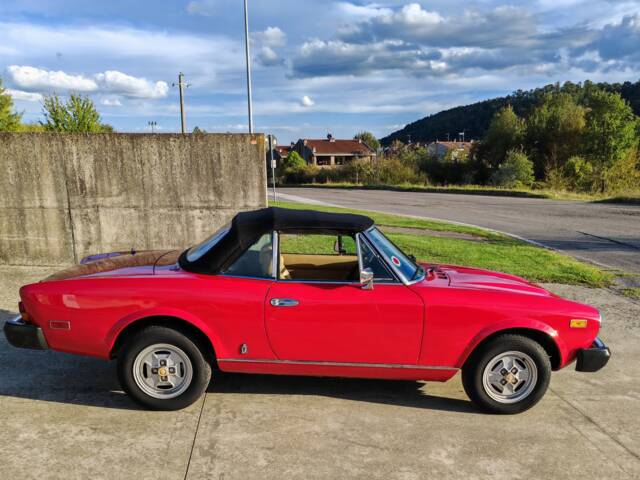 FIAT 124 Spider CS2