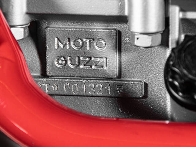 Moto Guzzi V 65 Lario