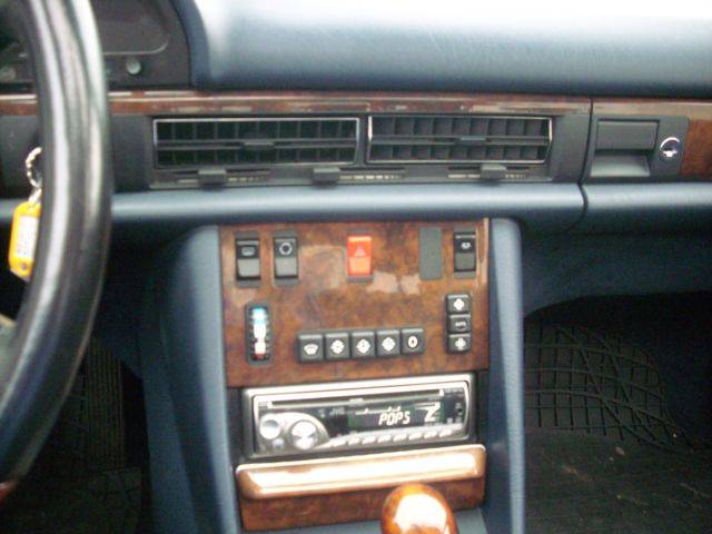 Mercedes-Benz 560 SEC