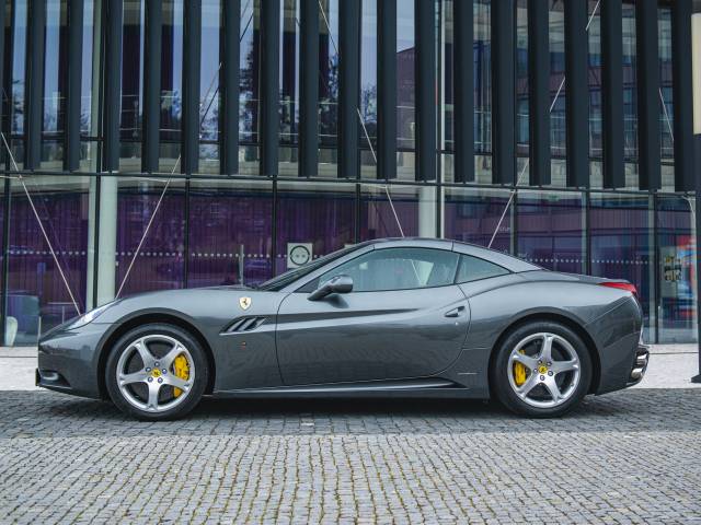 Ferrari California