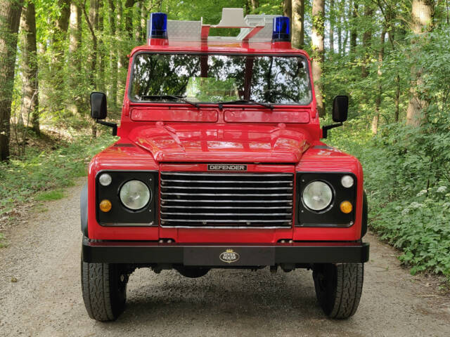 Land Rover Defender 110