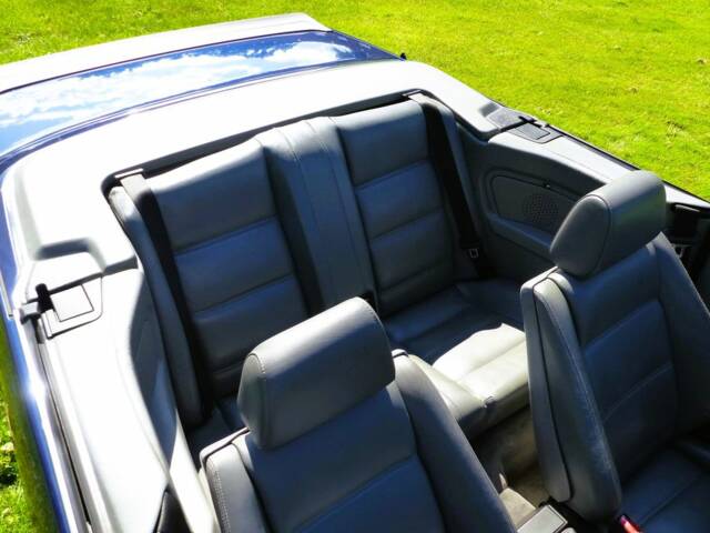 BMW 320i - BMW 320i Cabriolet (E30) 1992