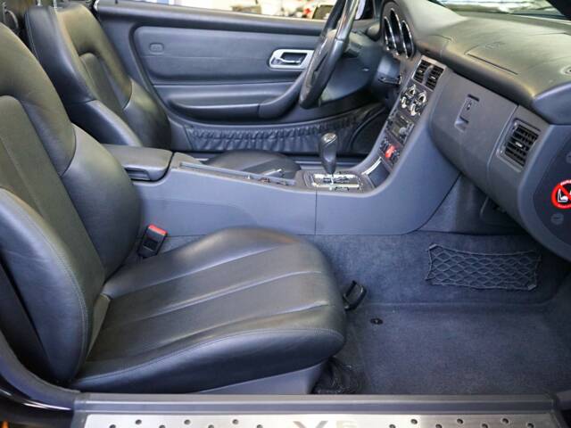 Mercedes-Benz SLK 320