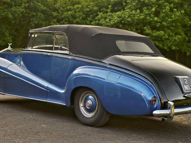 Rolls-Royce Silver Wraith