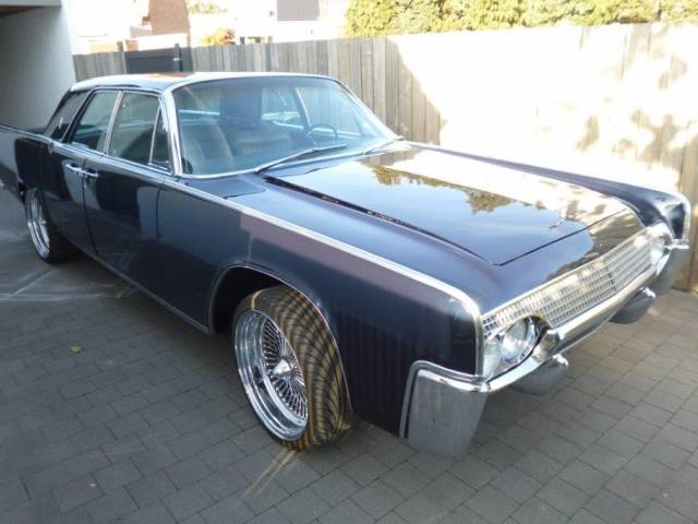 Afbeelding 1/21 van Lincoln Continental Sedan (1961)