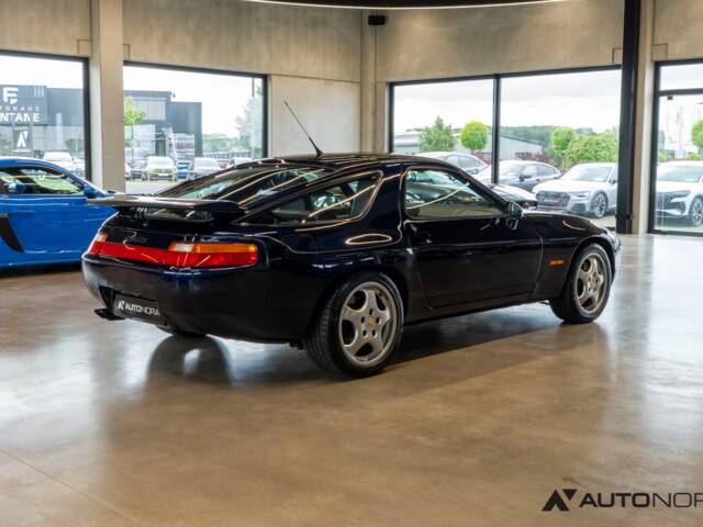 Porsche 928 GTS