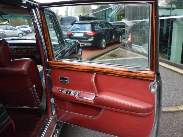 Mercedes-Benz 600