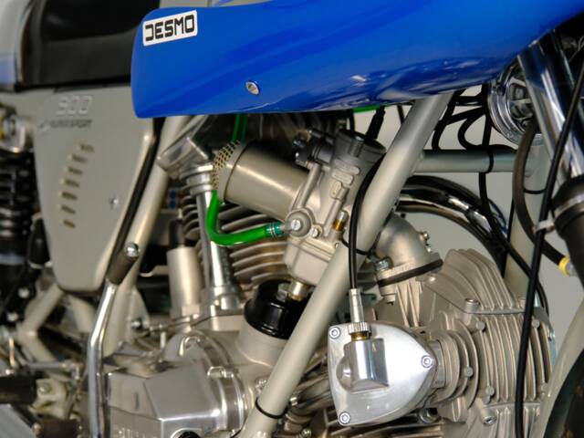 Ducati 900 SS