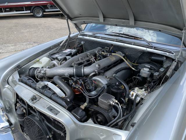 Mercedes-Benz 300 SEL 6.3