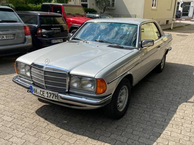 Image 1/13 of Mercedes-Benz 280 CE (1977)