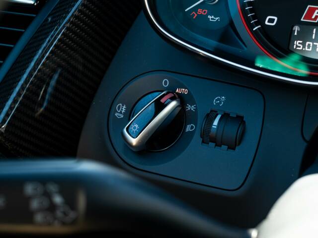 Audi R8 V10