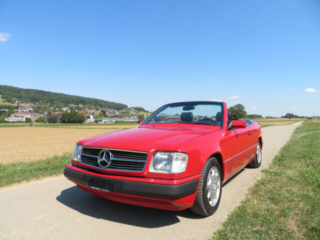 Imagen 1/20 de Mercedes-Benz 300 CE-24 (1993)