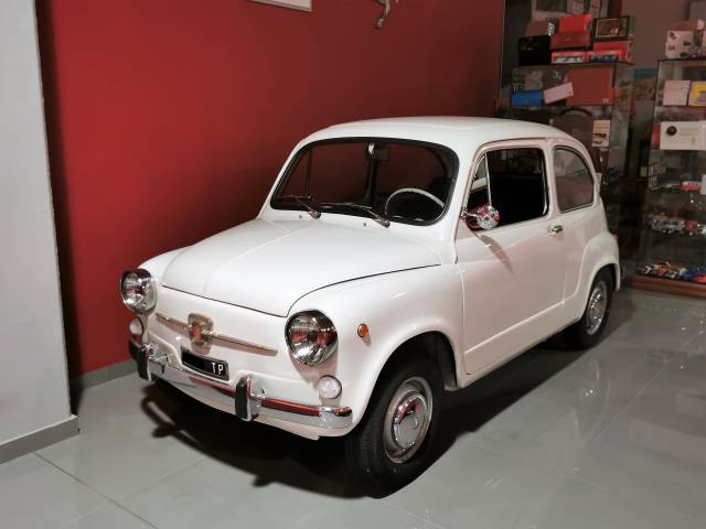 Image 1/12 de FIAT 600 D (1969)