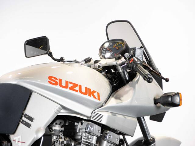 Suzuki GSX 750S Katana
