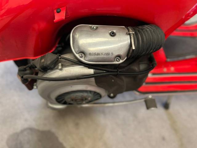 Piaggio Vespa 180 SS