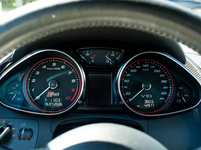 Audi R8 V10