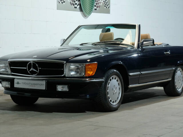 Immagine 1/19 di Mercedes-Benz 560 SL (1988)