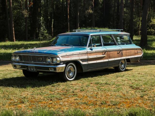 Afbeelding 1/20 van Ford Country Squire Station Wagon (1964)