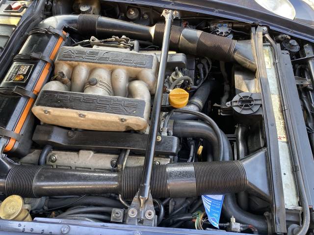 Porsche 928 S4