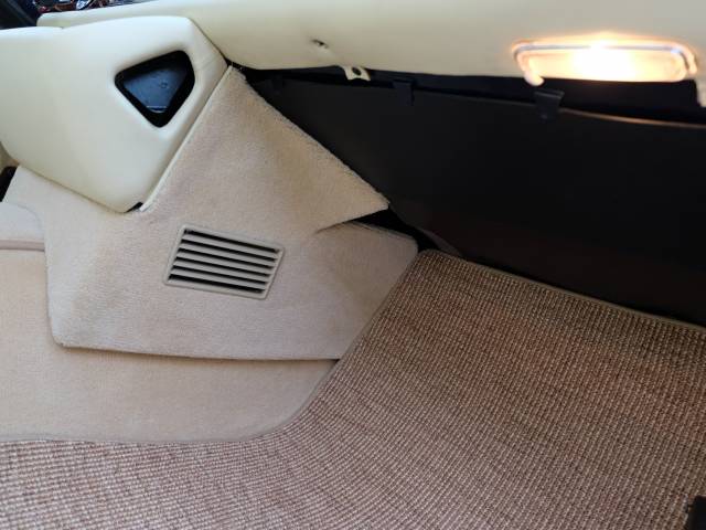 Mercedes-Benz 300 SE